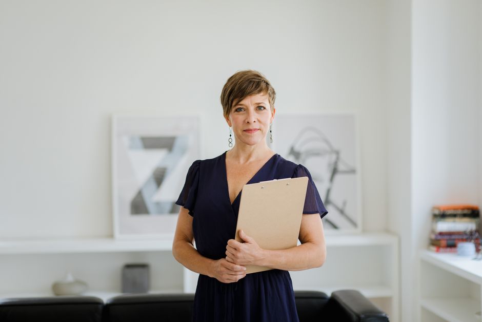 Portrét — Zuzana Holá, predtlačová príprava